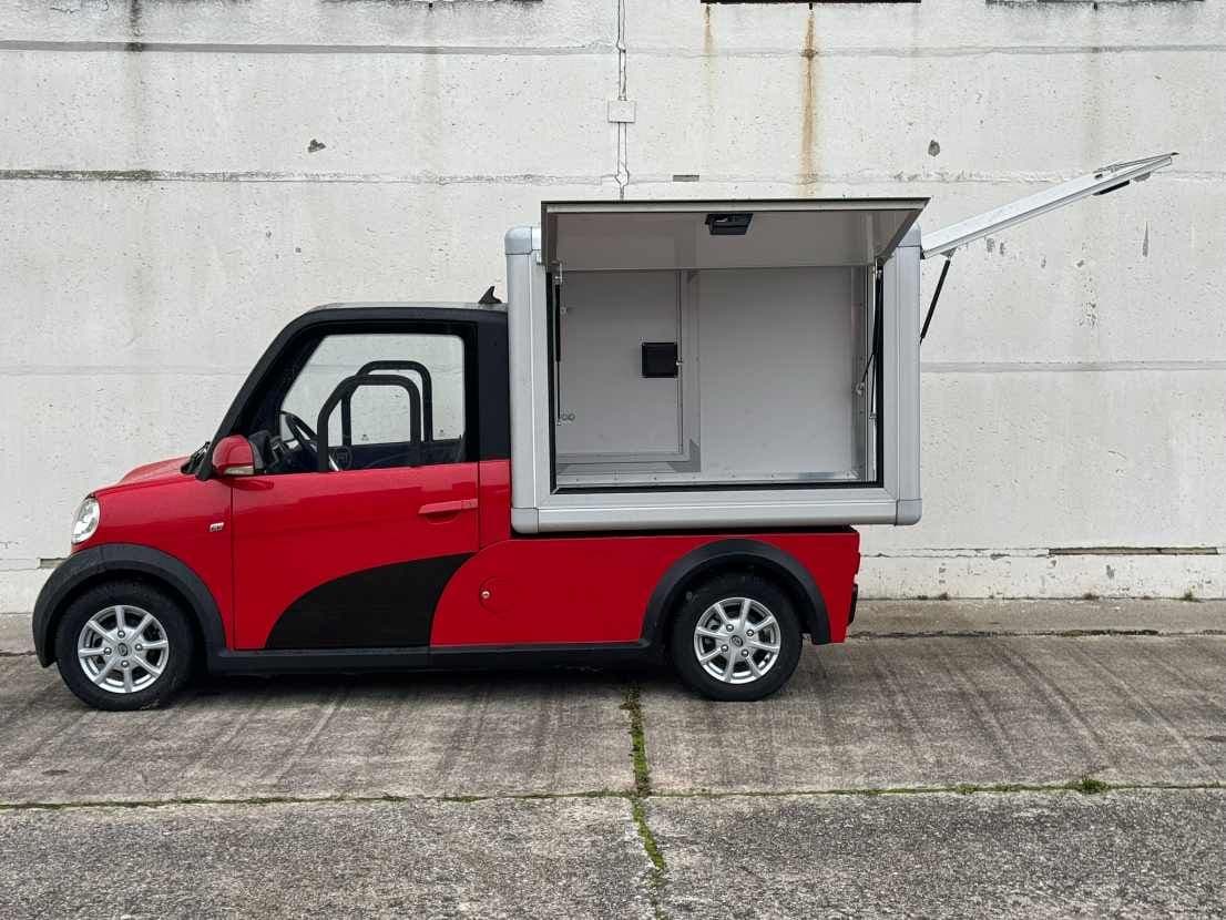 ARI 458 Food Truck (5).jpg