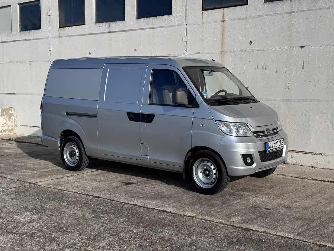 ARI 901 Gebrauchtwagen silber (1).jpg